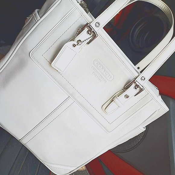 Coach Handbags - Beautiful white leather COACH purse NWOT